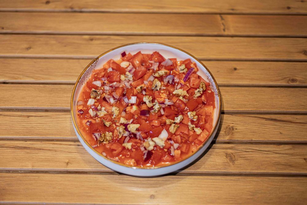 Салат Томаты с Орехами