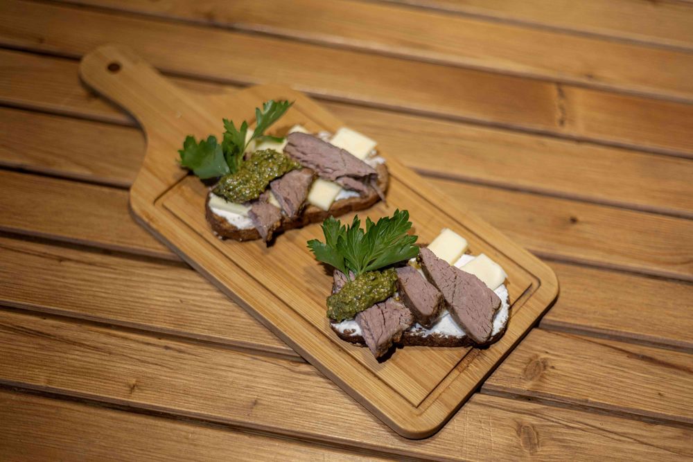 Мини Брускетта Розбиф